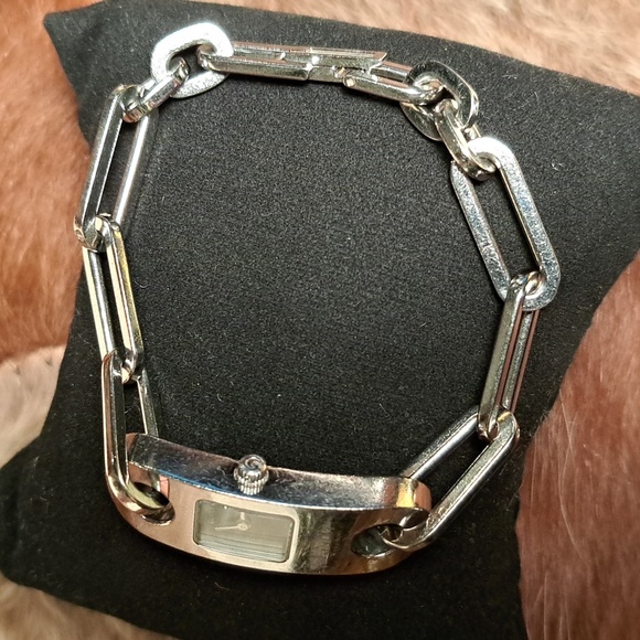 Gucci G-Timeless Breath wristwatch 6100L - Picture 5 of 10